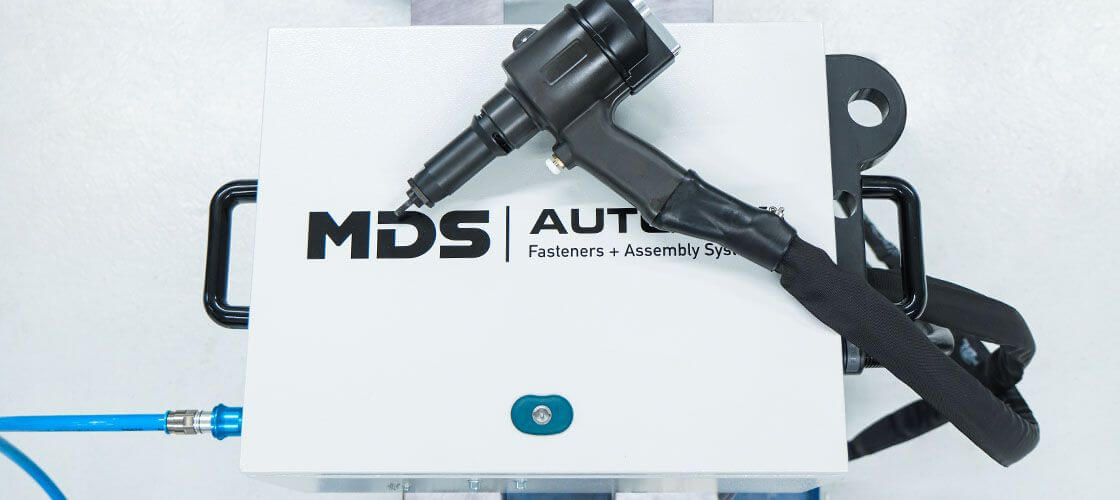 mds-autoriv-automotive-industry-assembly-fasteners-manual-maschinenbau-montage