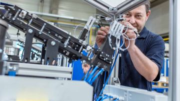 autoriv fasteners automation service leistungen beratung entwicklung produktion inbetriebnahme service fertigung